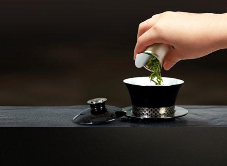 杜國(guó)楹攜小罐茶雙獲大獎(jiǎng) 以創(chuàng)新思維重塑中國(guó)茶的現(xiàn)代表達(dá)